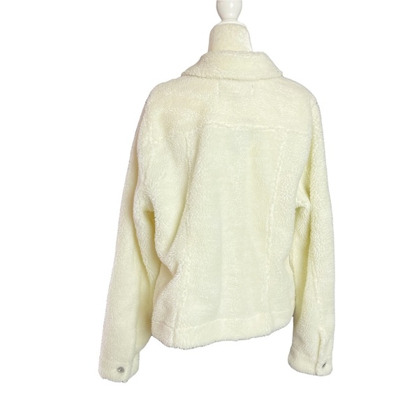 Torrid NWT Trucker Jacket - Faux Shearling White Size 1X Button Front Collared. - Picture 4 of 8